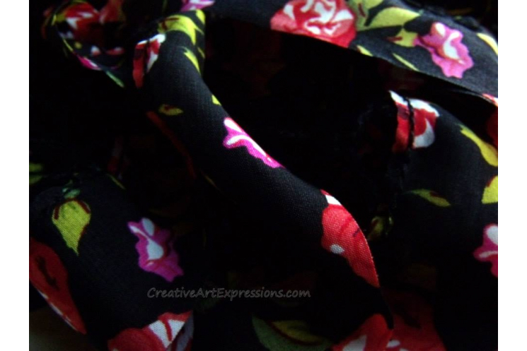 Knitted Moulin Rouge Fabric Lined Ruffle Scarf