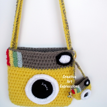 Back of Yellow Camera Purse Crocheted