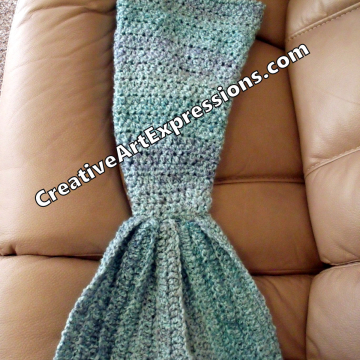 Mermaid Blanket 0-6 months in Waterfall